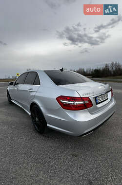 Седан Mercedes-Benz E-Class 2010 в 