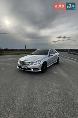 Седан Mercedes-Benz E-Class 2010 в 