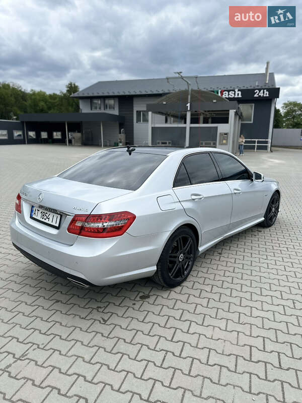 Седан Mercedes-Benz E-Class 2010 в Бучачі