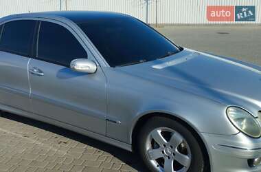 Седан Mercedes-Benz E-Class 2004 в 