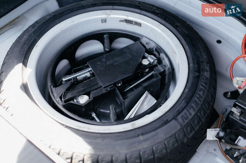 Седан Mercedes-Benz E-Class 2012 в Ужгороде