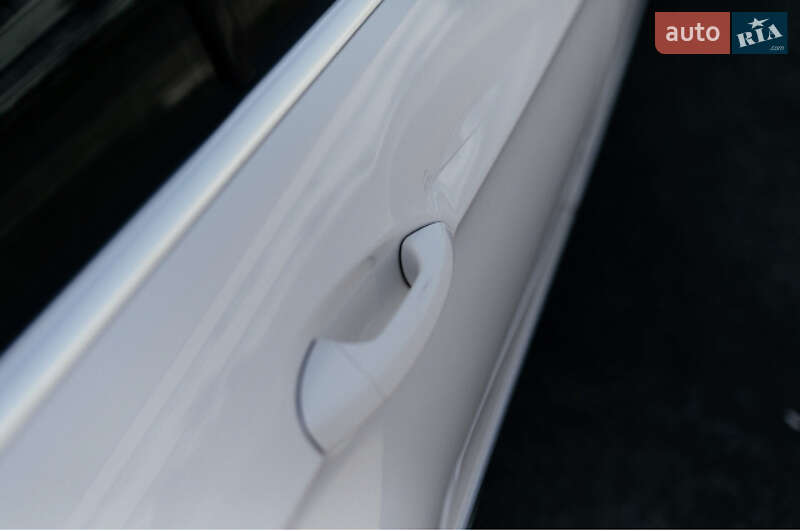 Седан Mercedes-Benz E-Class 2012 в Ужгороде