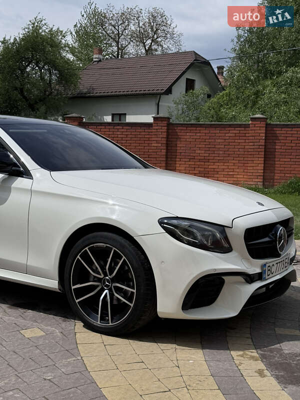 Седан Mercedes-Benz E-Class 2016 в Бориславе