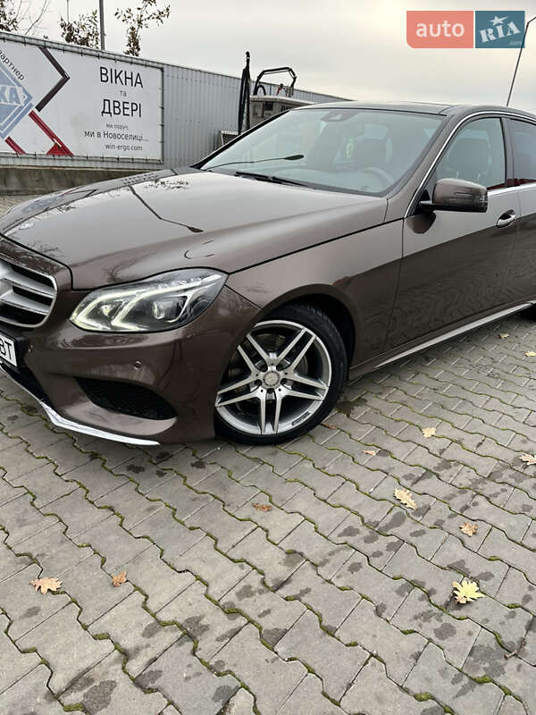 Седан Mercedes-Benz E-Class 2013 в Черновцах