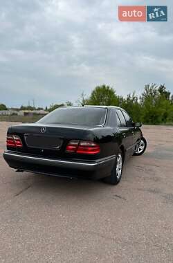 Седан Mercedes-Benz E-Class 1999 в 