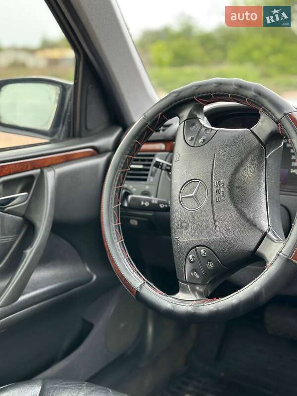 Седан Mercedes-Benz E-Class 1999 в Києві