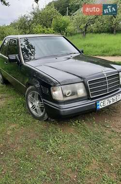 Седан Mercedes-Benz E-Class 1992 в Великому Кучурові