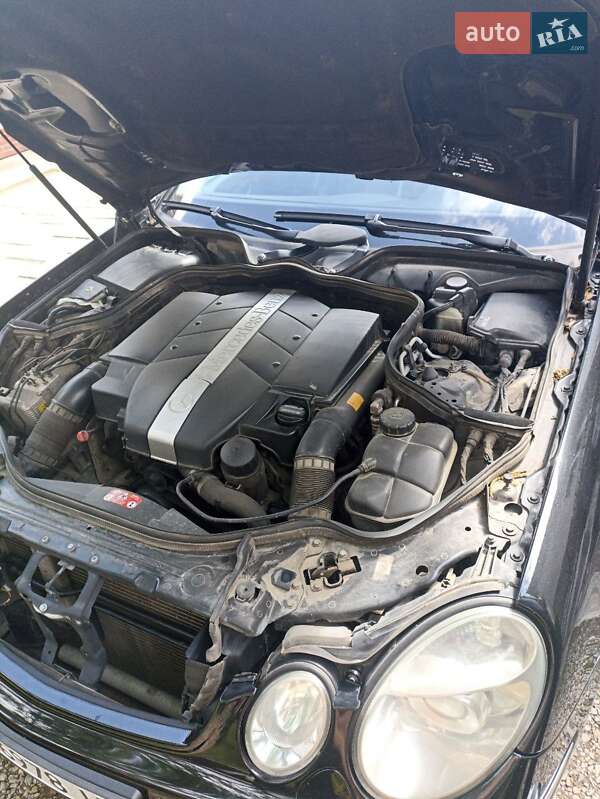 Седан Mercedes-Benz E-Class 2004 в Ивано-Франковске