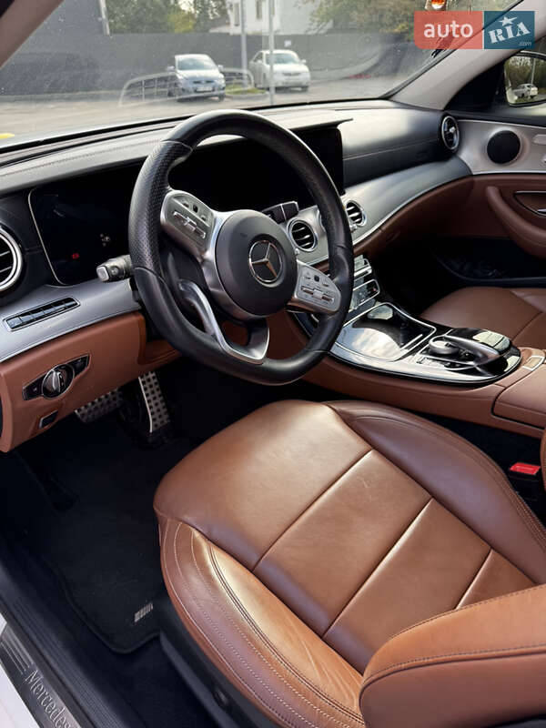 Седан Mercedes-Benz E-Class 2018 в Києві