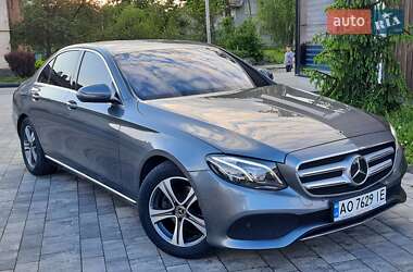 Седан Mercedes-Benz E-Class 2017 в 