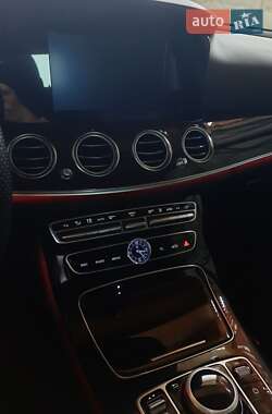 Седан Mercedes-Benz E-Class 2017 в 