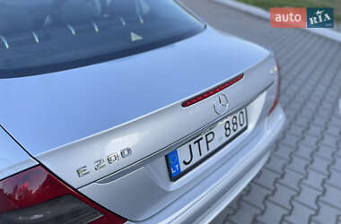 Седан Mercedes-Benz E-Class 2008 в 