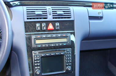 Седан Mercedes-Benz E-Class 2001 в 