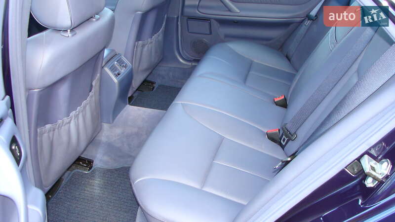 Седан Mercedes-Benz E-Class 2001 в Прилуках