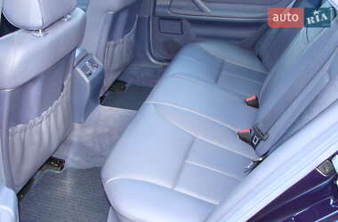 Седан Mercedes-Benz E-Class 2001 в 