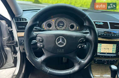 Седан Mercedes-Benz E-Class 2008 в 