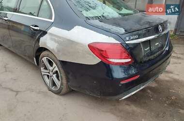 Седан Mercedes-Benz E-Class 2016 в 