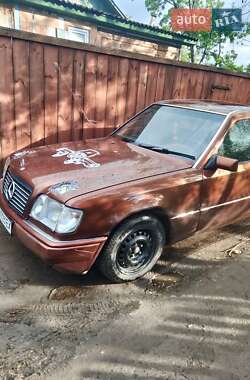 Седан Mercedes-Benz E-Class 1993 в 