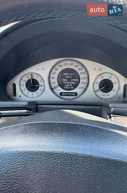 Седан Mercedes-Benz E-Class 2004 в 