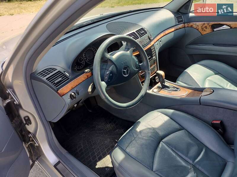Седан Mercedes-Benz E-Class 2005 в Запорожье