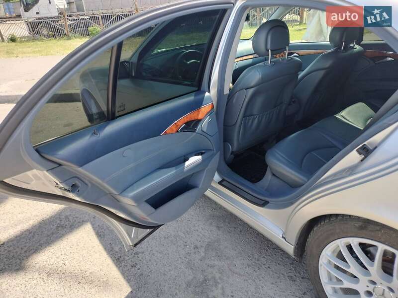 Седан Mercedes-Benz E-Class 2005 в Запорожье