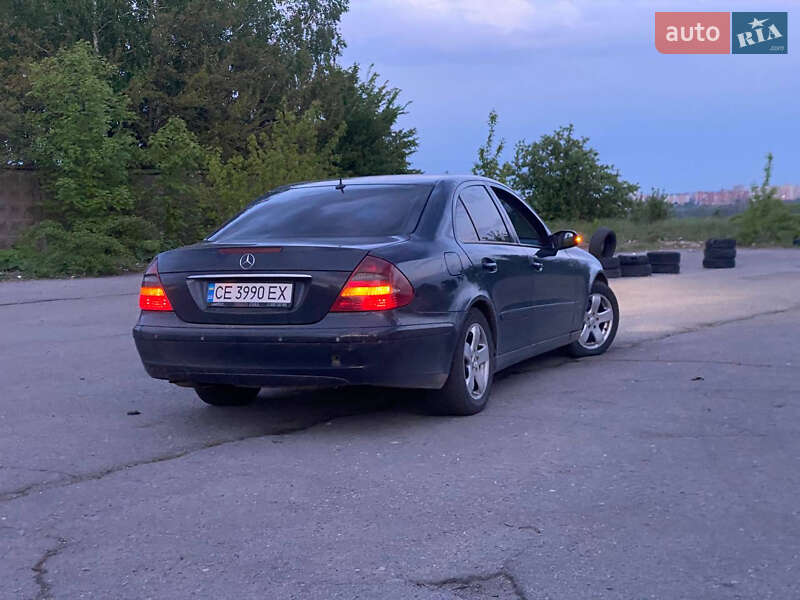 Седан Mercedes-Benz E-Class 2002 в Хмельницком