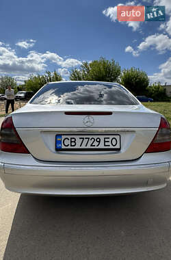 Седан Mercedes-Benz E-Class 2002 в 