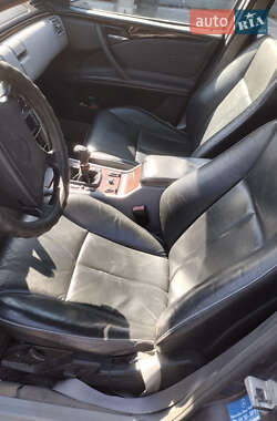 Седан Mercedes-Benz E-Class 1995 в 