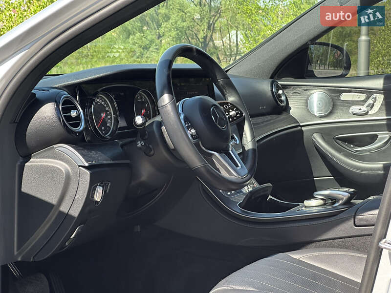 Седан Mercedes-Benz E-Class 2019 в Дрогобичі
