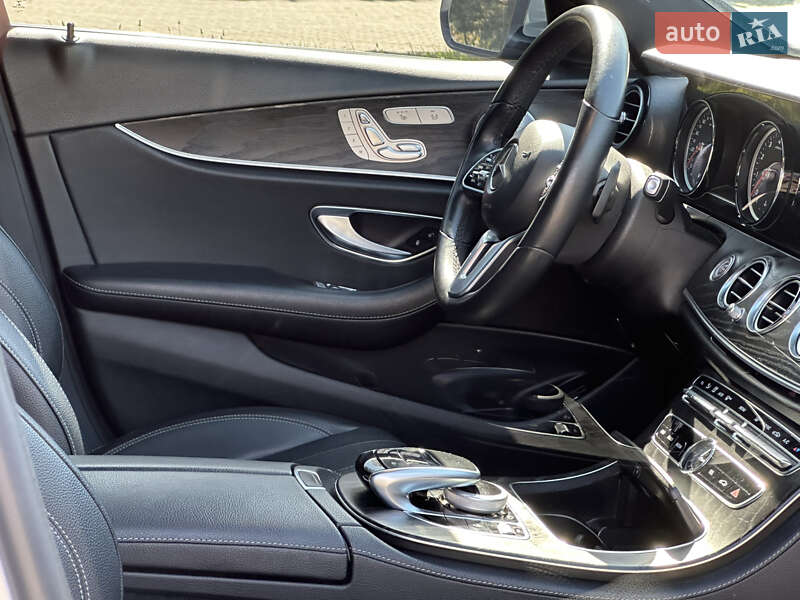 Седан Mercedes-Benz E-Class 2019 в Дрогобичі