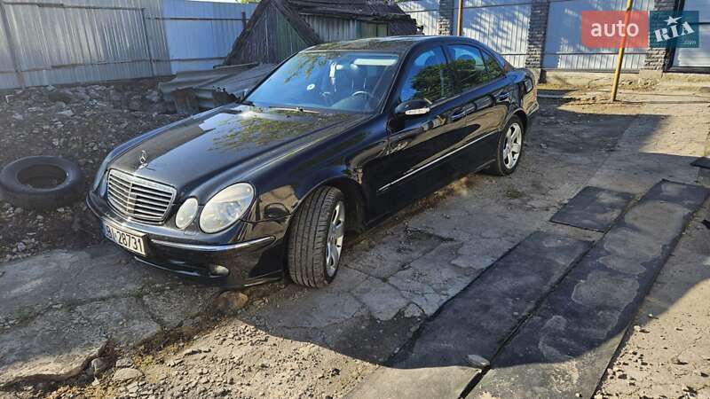 Седан Mercedes-Benz E-Class 2003 в 