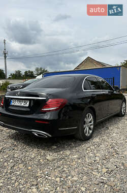 Седан Mercedes-Benz E-Class 2016 в 