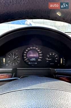 Седан Mercedes-Benz E-Class 2003 в 