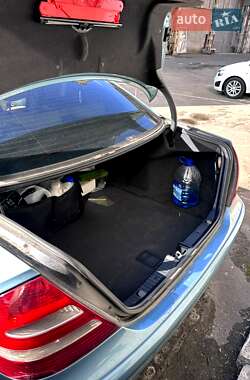 Седан Mercedes-Benz E-Class 2003 в 