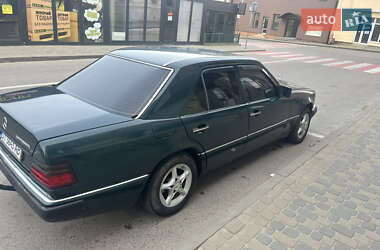 Седан Mercedes-Benz E-Class 1987 в 