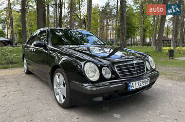 Седан Mercedes-Benz E-Class 2001 в Киеве