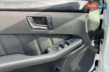 Седан Mercedes-Benz E-Class 2011 в 