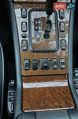 Седан Mercedes-Benz E-Class 2000 в 
