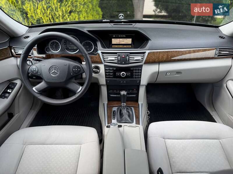 Универсал Mercedes-Benz E-Class 2010 в Одессе