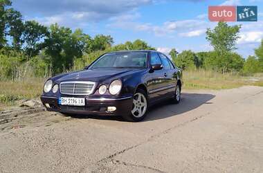 Седан Mercedes-Benz E-Class 2001 в Киеве