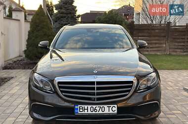 Седан Mercedes-Benz E-Class 2016 в 