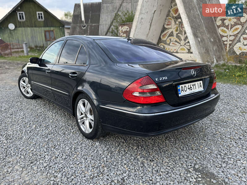 Седан Mercedes-Benz E-Class 2002 в Турке