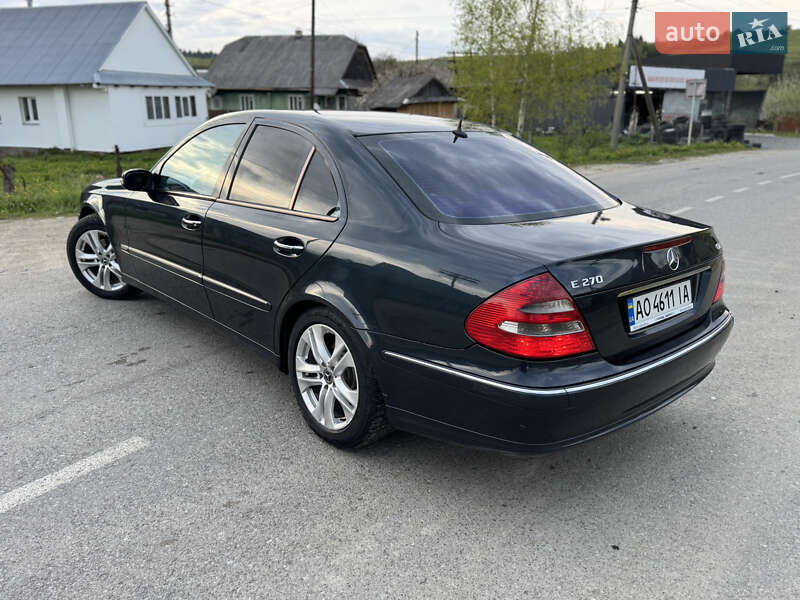 Седан Mercedes-Benz E-Class 2002 в Турке