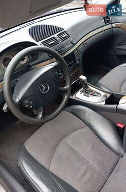Седан Mercedes-Benz E-Class 2002 в 