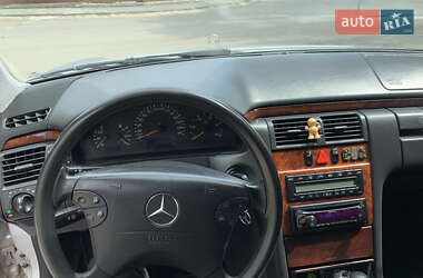 Седан Mercedes-Benz E-Class 2000 в 