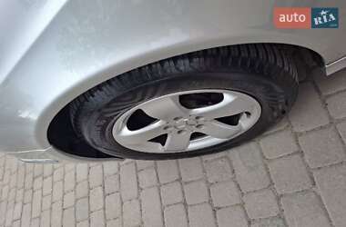 Седан Mercedes-Benz E-Class 2004 в 