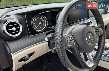 Седан Mercedes-Benz E-Class 2016 в 