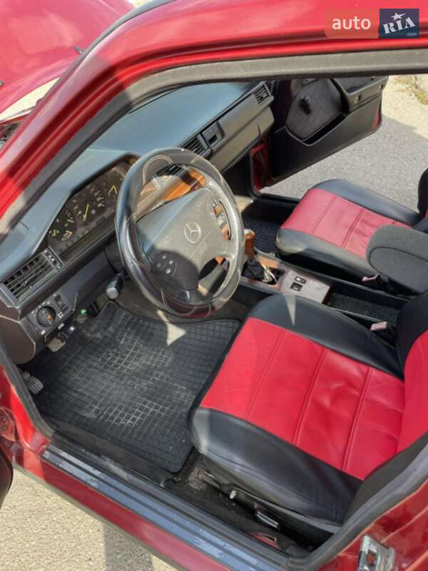 Седан Mercedes-Benz E-Class 1988 в Вінниці фото 5 Седан Mercedes-Benz E-Class 1988 в Вінниці