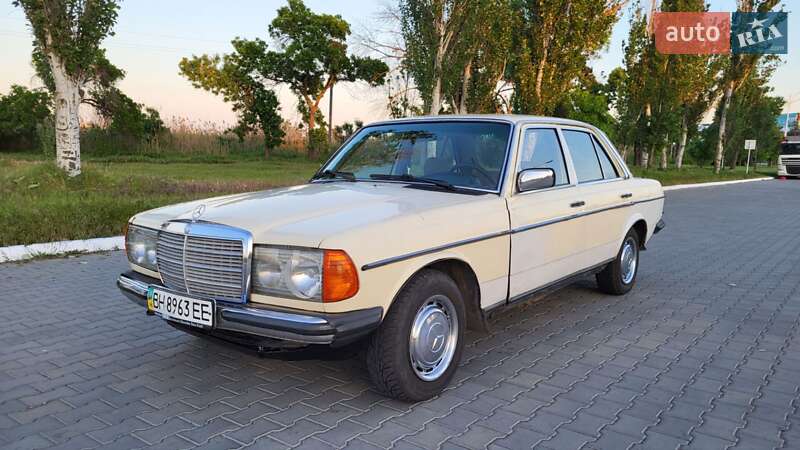 Mercedes-Benz E-Class 1984