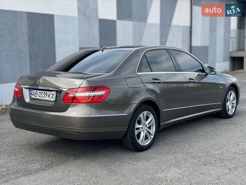 Седан Mercedes-Benz E-Class 2010 в Вінниці